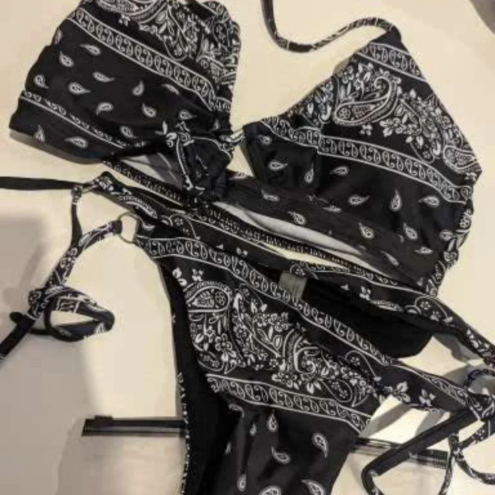 (2) NEW Shein Bikinis - Picture 5 of 7